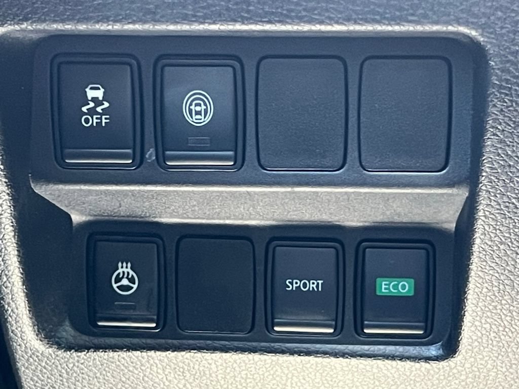 Used 2021 Nissan Rogue Sport SV FWD image 25