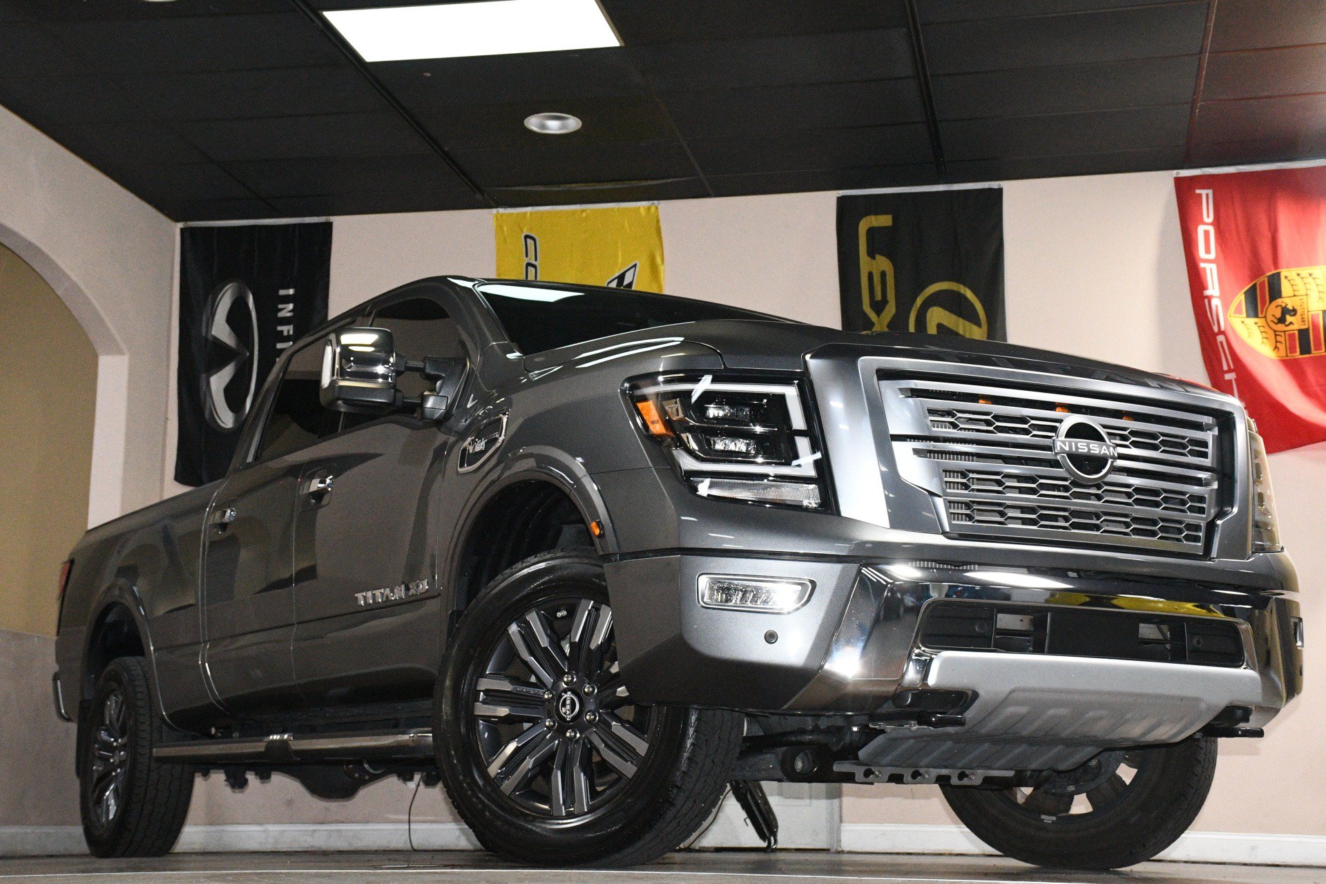 Used 2023 Nissan Titan Platinum Reserve w/ Moonroof Package AWD/4WD image 83