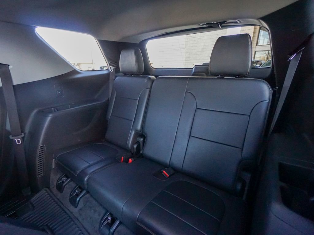 Used 2019 Chevrolet Traverse Premier w/ Redline Edition image 35