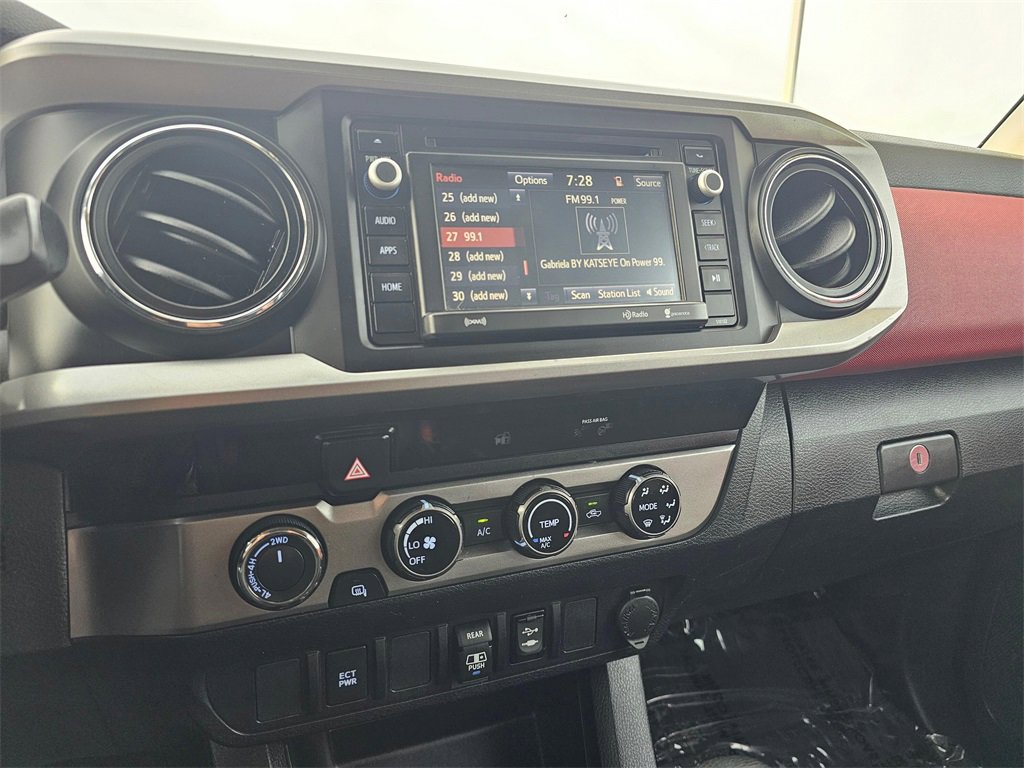 Used 2018 Toyota Tacoma SR5 image 20