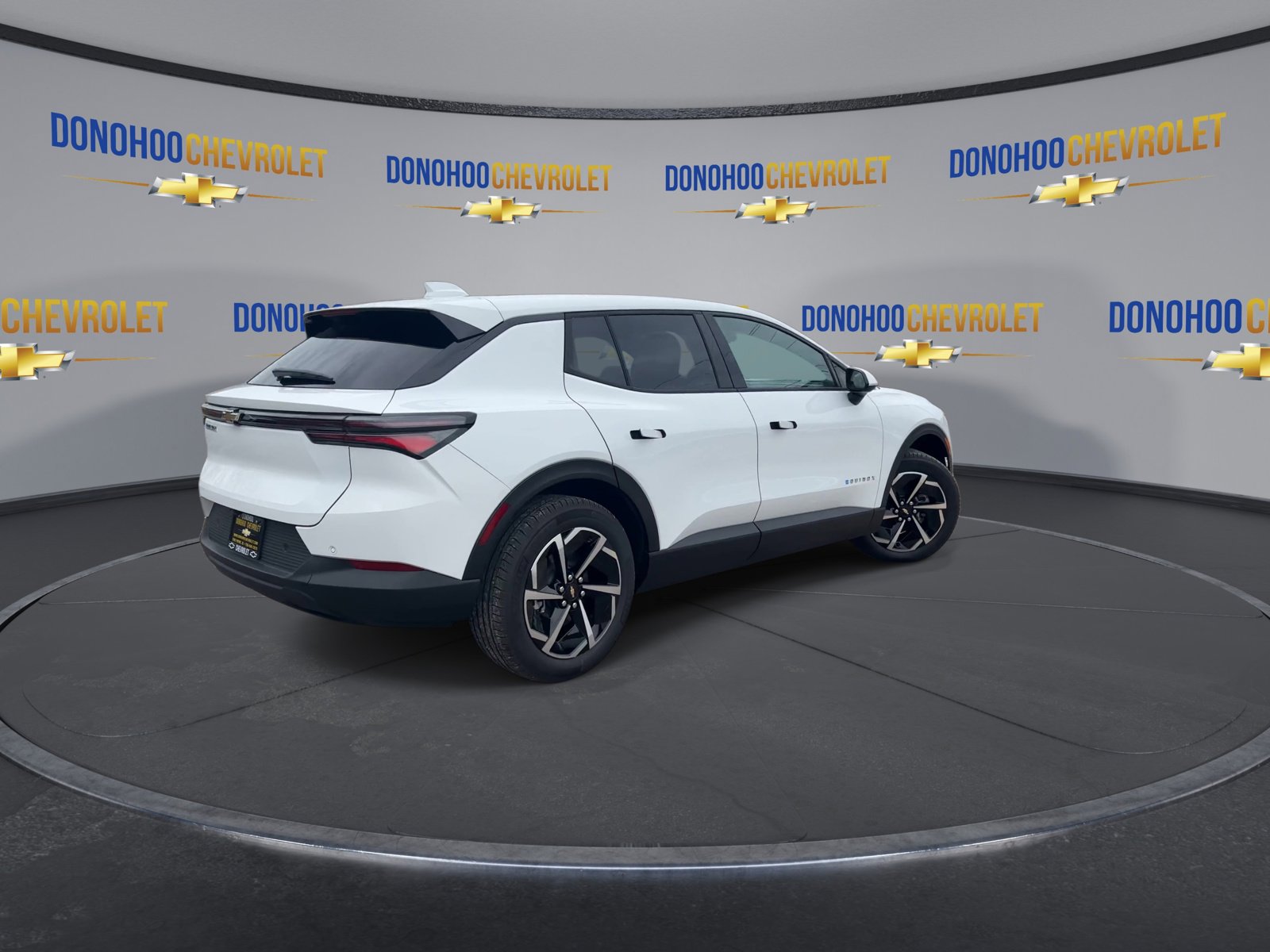 New 2026 Chevrolet Equinox EV LT image 8