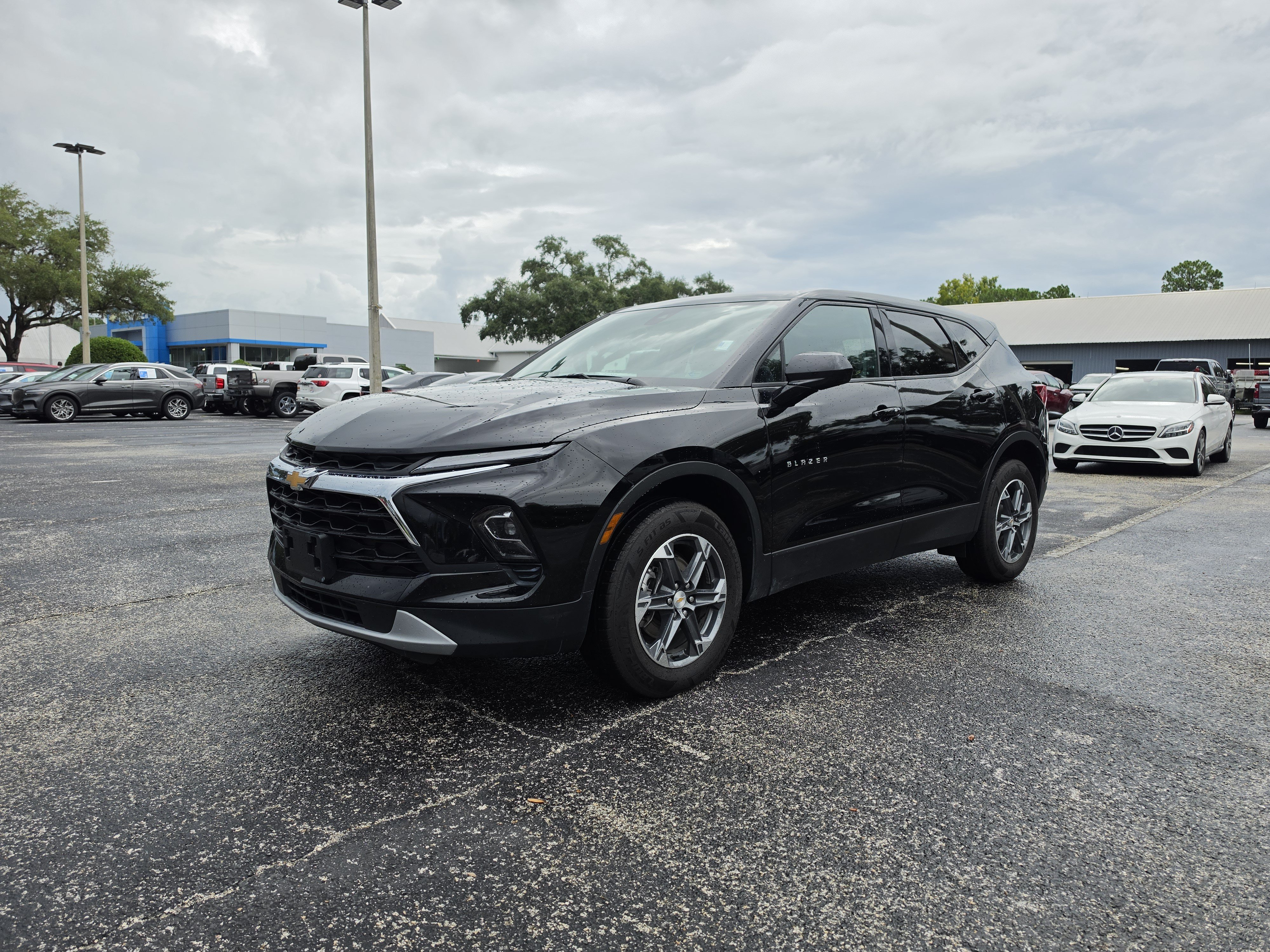 Used 2025 Chevrolet Blazer LT FWD image 10