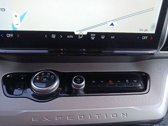 Used 2025 Ford Expedition Active RWD image 26
