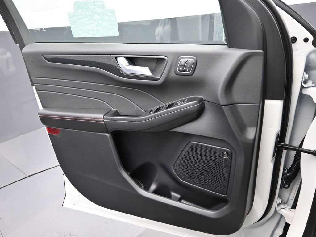 New 2025 Ford Escape ST-Line Elite w/ Tech Pack #2 image 15