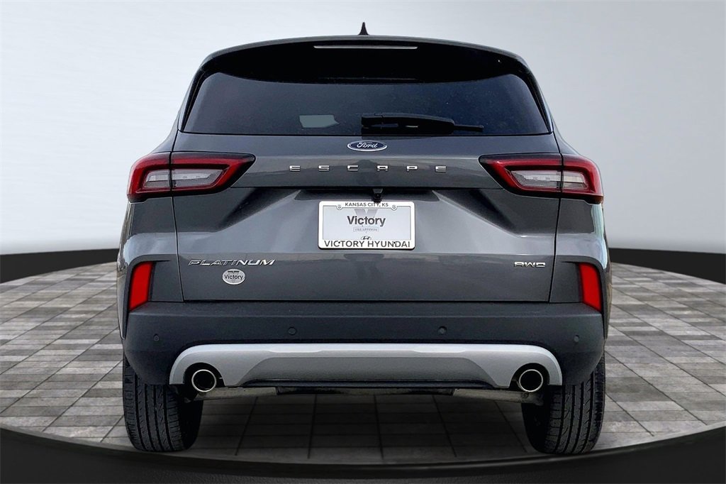 Used 2023 Ford Escape Platinum image 6