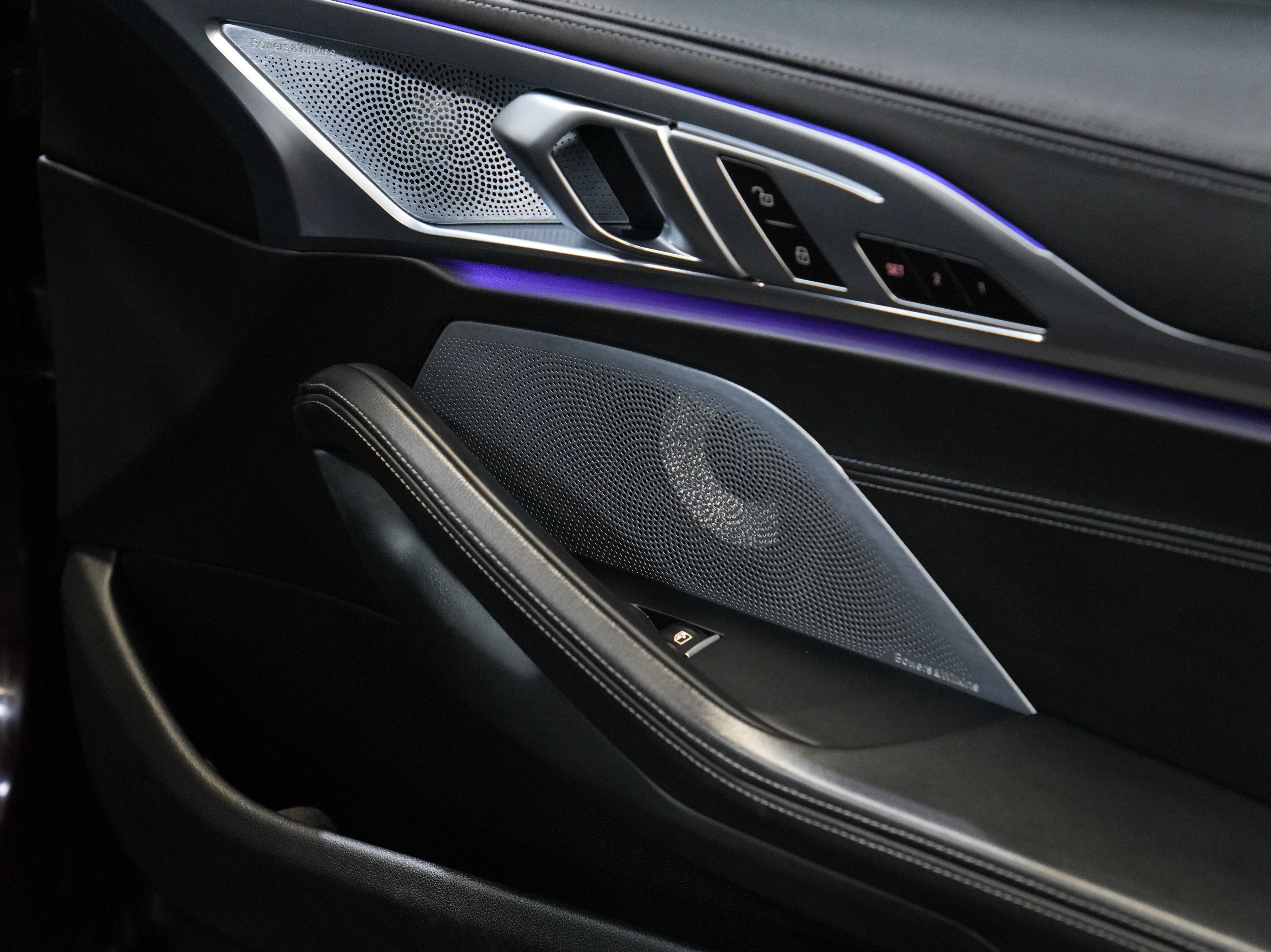 Used 2022 BMW M8 Competition image 23