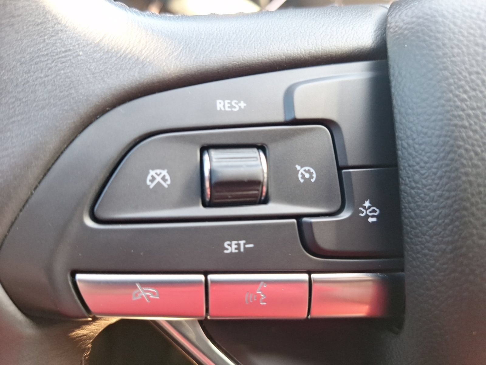 Used 2024 Cadillac XT6 Luxury FWD image 21