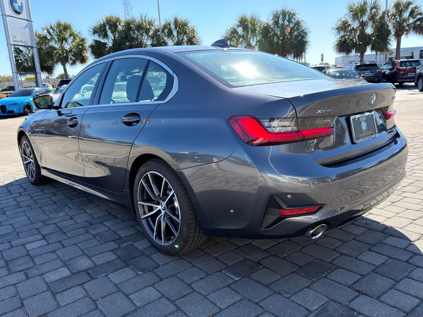 Used 2021 BMW 330i xDrive Sedan w/ Convenience Package image 11