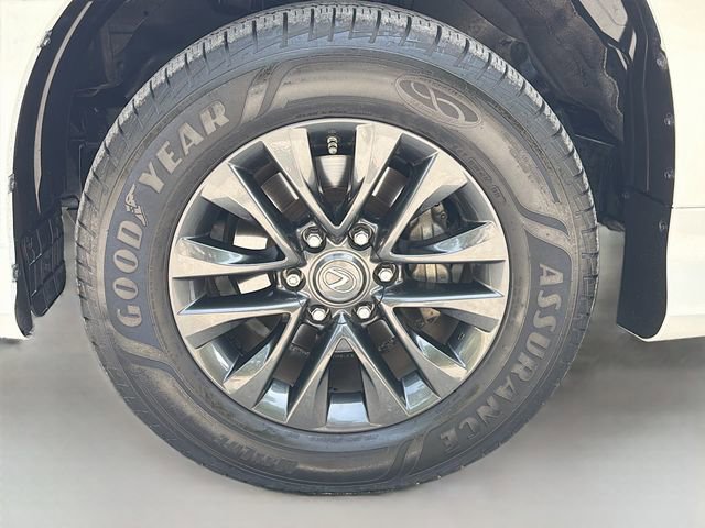 Used 2023 Lexus GX 460 Premium w/ Premium Package image 39