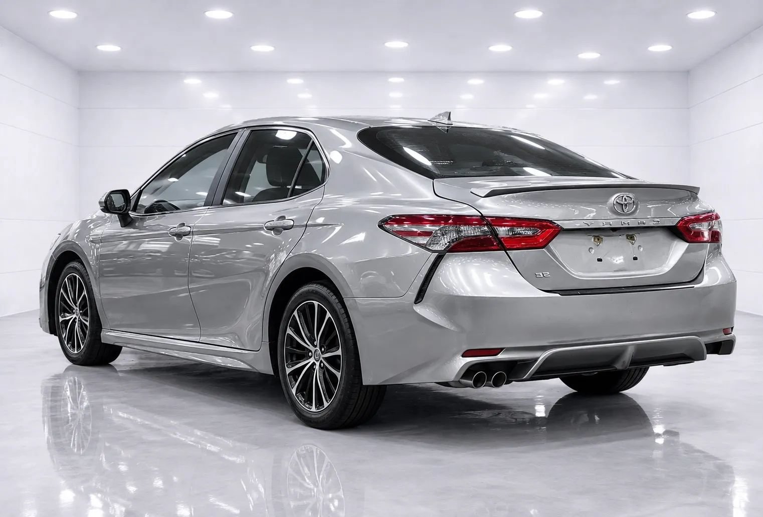 Used 2018 Toyota Camry SE w/ Protection Package (Q2) FWD image 3