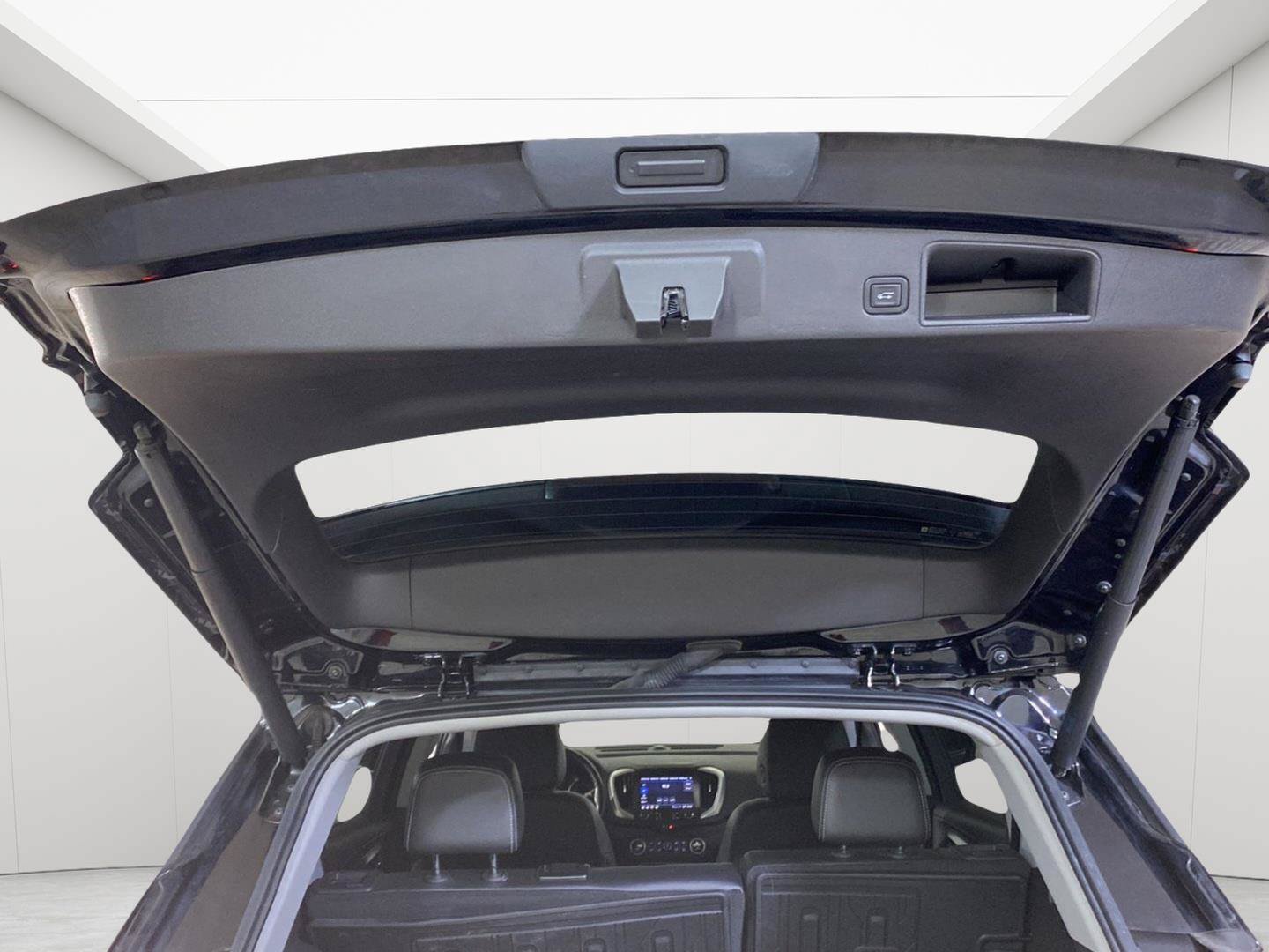 Certified 2023 GMC Terrain SLT w/ LPO, Floor Liner Package FWD image 23