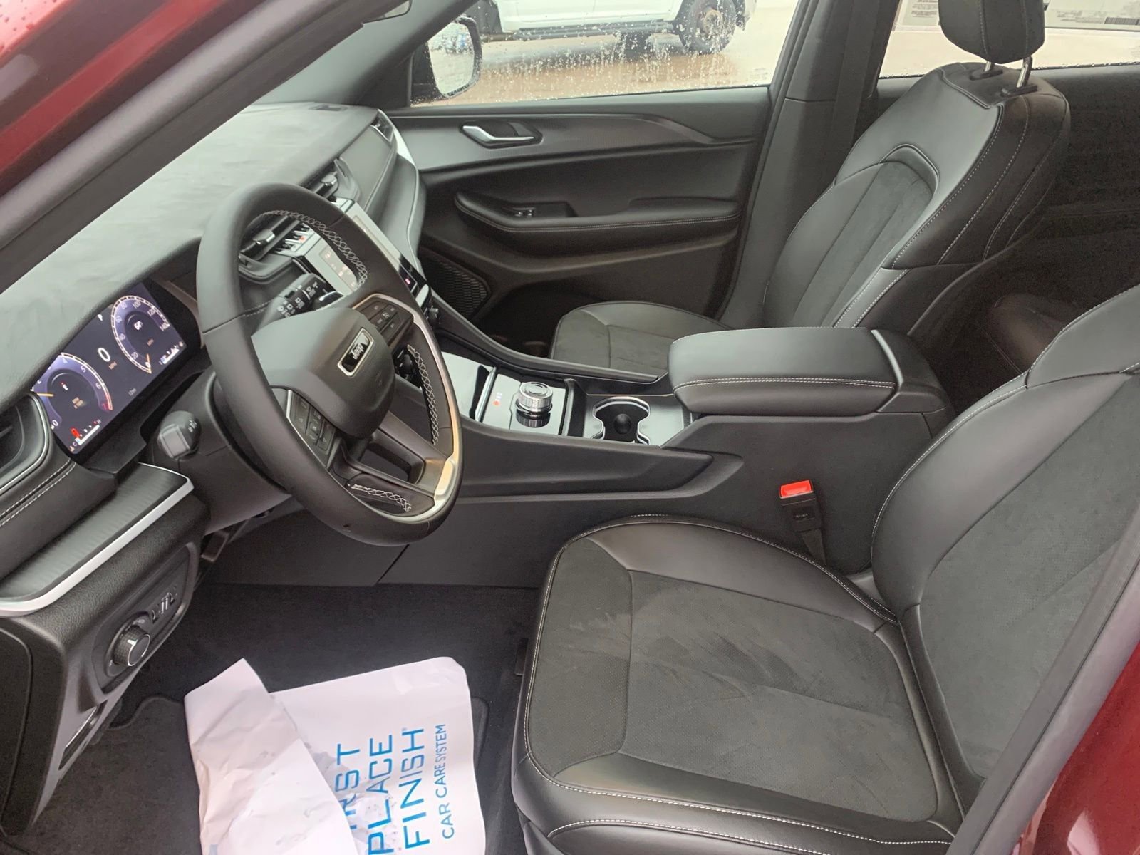 New 2025 Jeep Grand Cherokee 4WD image 23