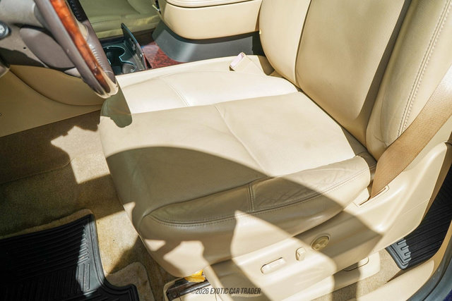 Used 2009 Cadillac Escalade AWD image 25