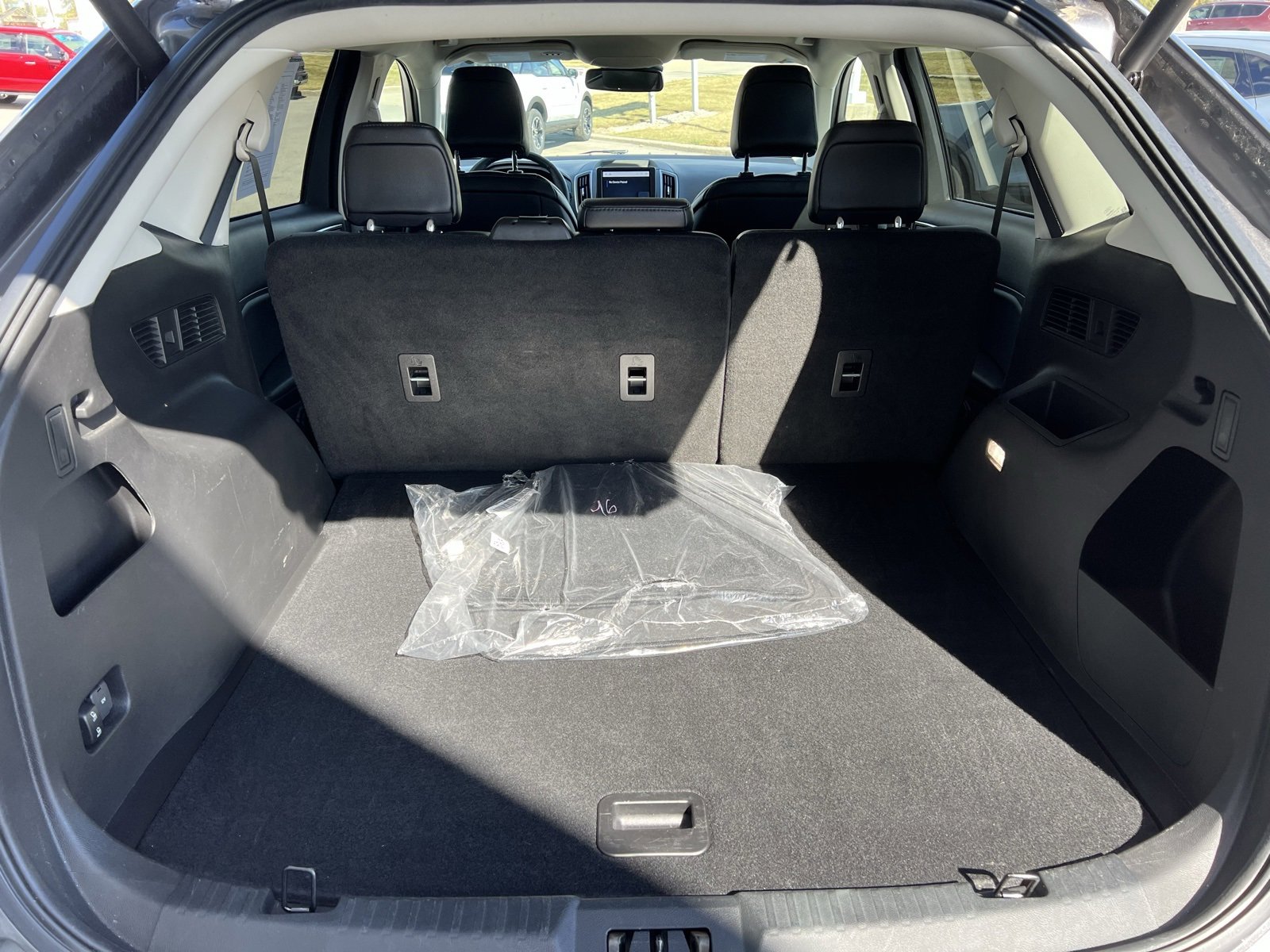 Used 2023 Ford Edge SEL w/ Convenience Package image 9