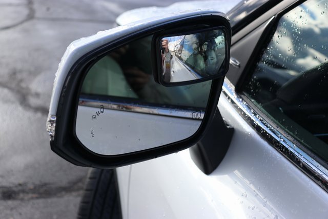 Used 2023 Toyota Highlander L image 9