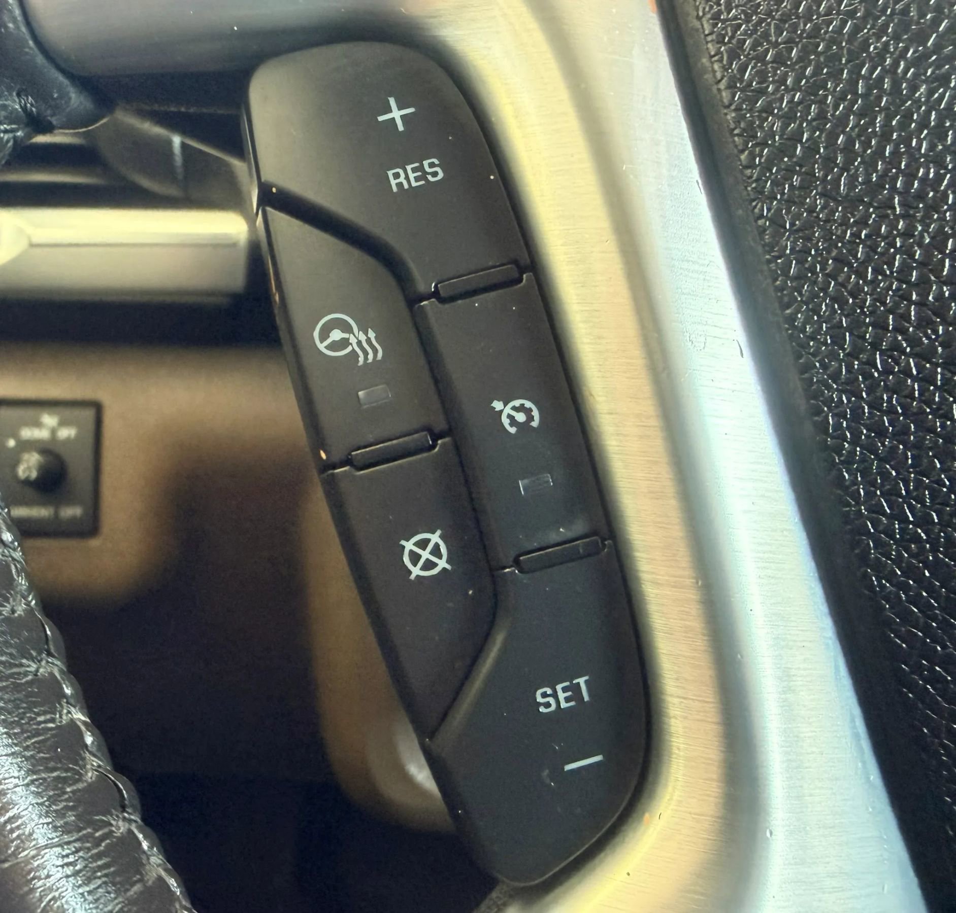 Used 2015 GMC Acadia SLT FWD image 12