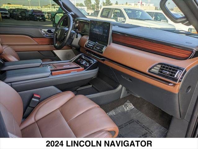 Used 2024 Lincoln Navigator Reserve image 35