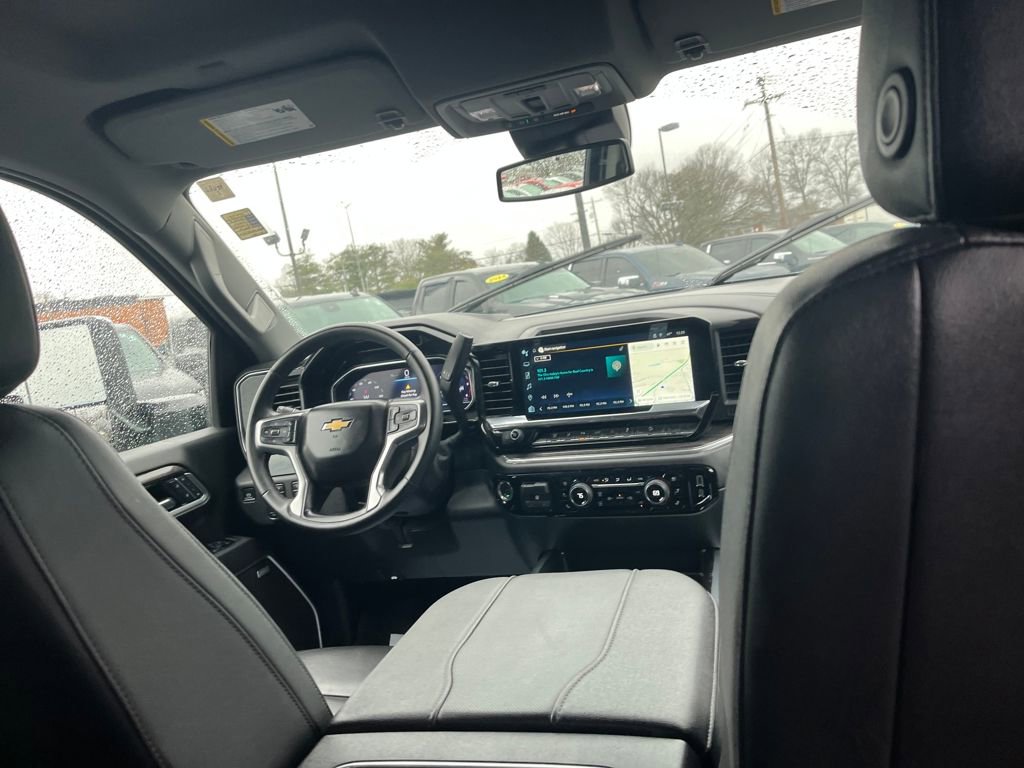 Used 2025 Chevrolet Silverado 2500 LTZ w/ LTZ Plus Package image 27