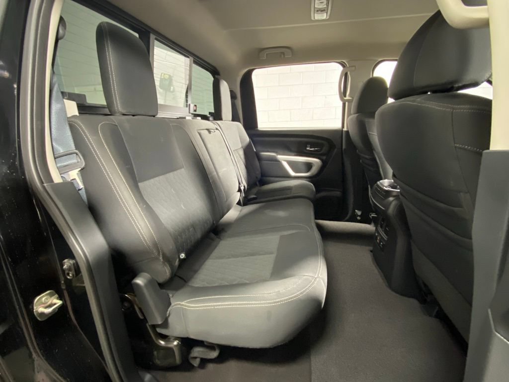 Used 2019 Nissan Titan SV w/ SV Convenience Package AWD/4WD image 32
