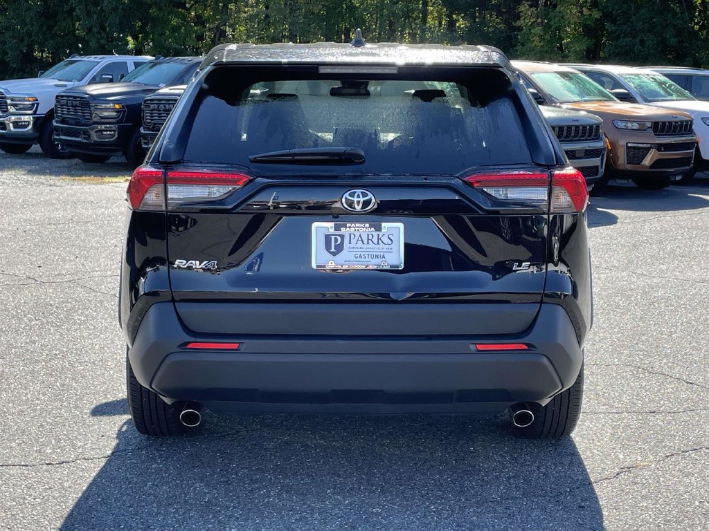 Used 2025 Toyota RAV4 LE FWD image 7