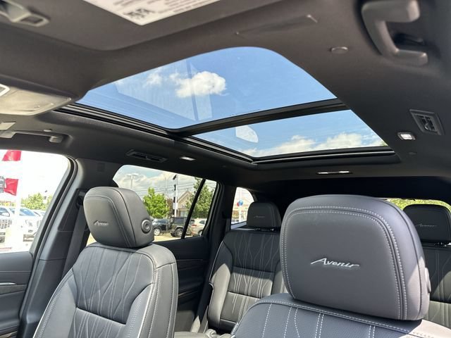 New 2026 Buick Enclave Avenir w/ Super Cruise Package AWD/4WD image 17