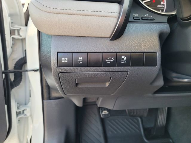 Used 2021 Toyota Camry LE image 22