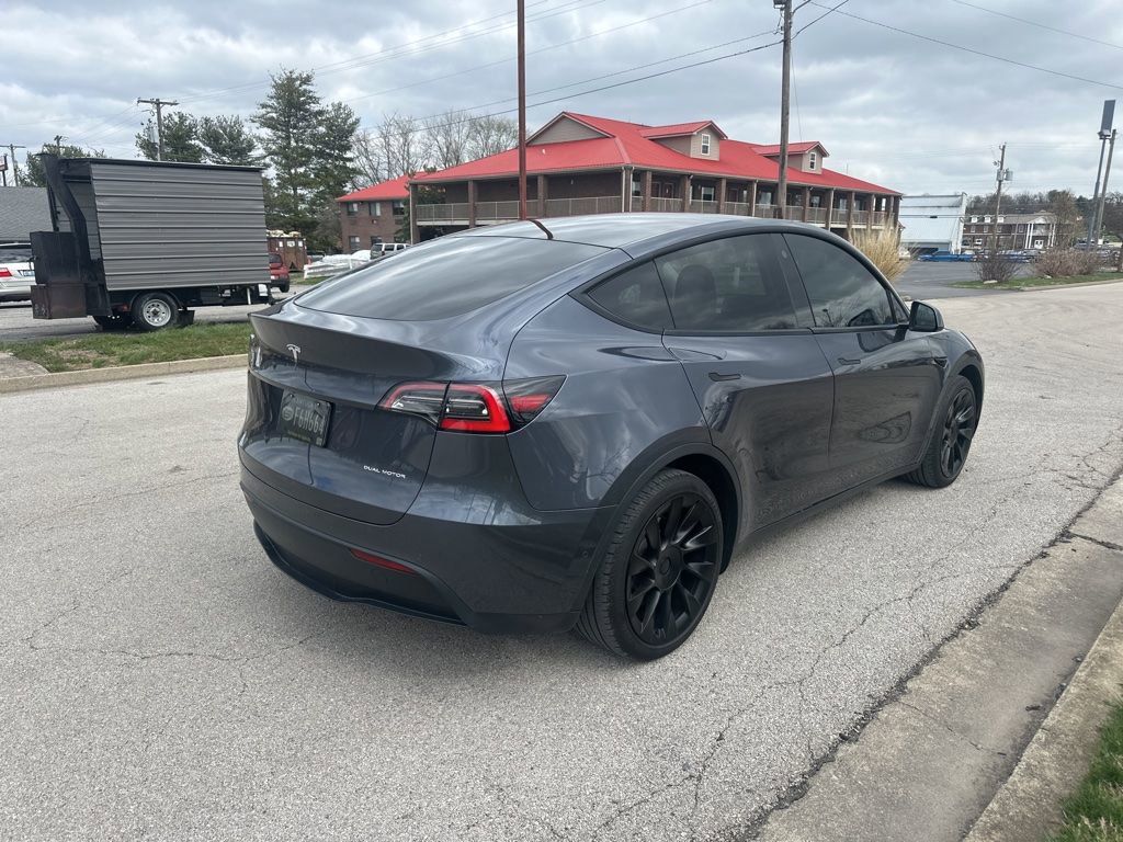 Used 2021 Tesla Model Y Long Range image 3