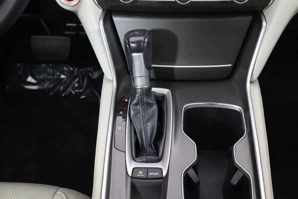 Used 2018 Honda Accord Touring image 28
