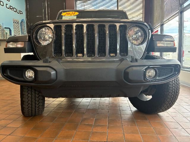 Used 2021 Jeep Wrangler Unlimited Sahara image 3