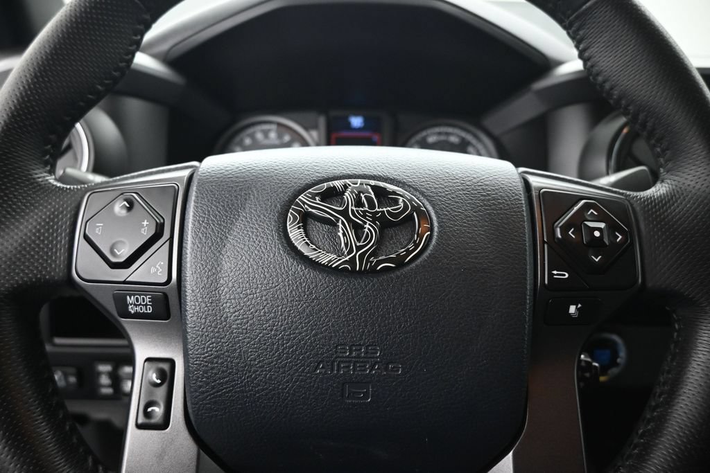 Used 2017 Toyota Tacoma TRD Sport w/ Tow Package RWD image 10