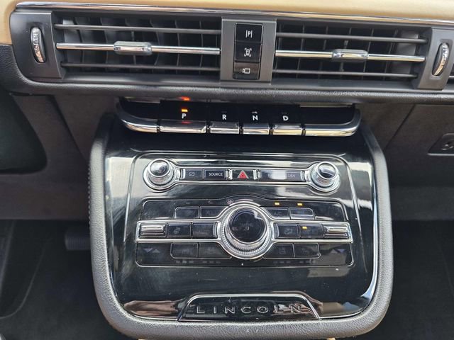 Certified 2022 Lincoln Corsair Reserve w/ Elements Package image 11