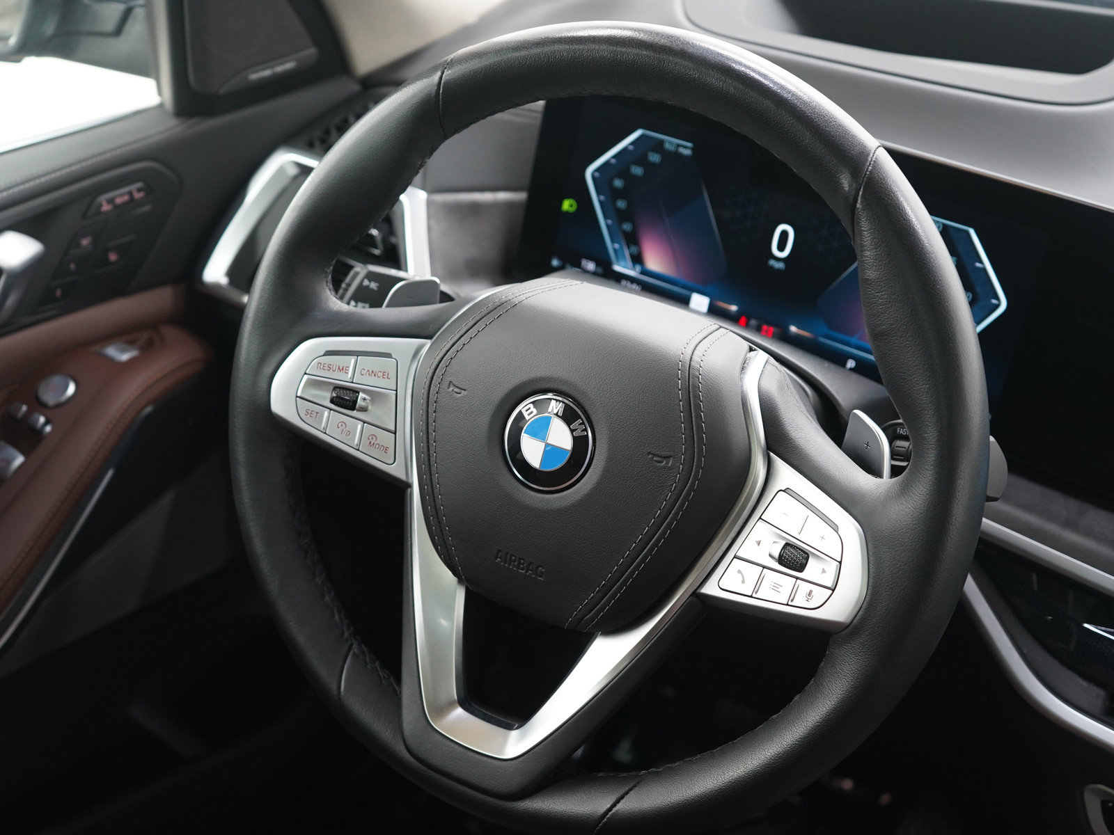 Used 2023 BMW X7 xDrive40i w/ Premium Package image 15