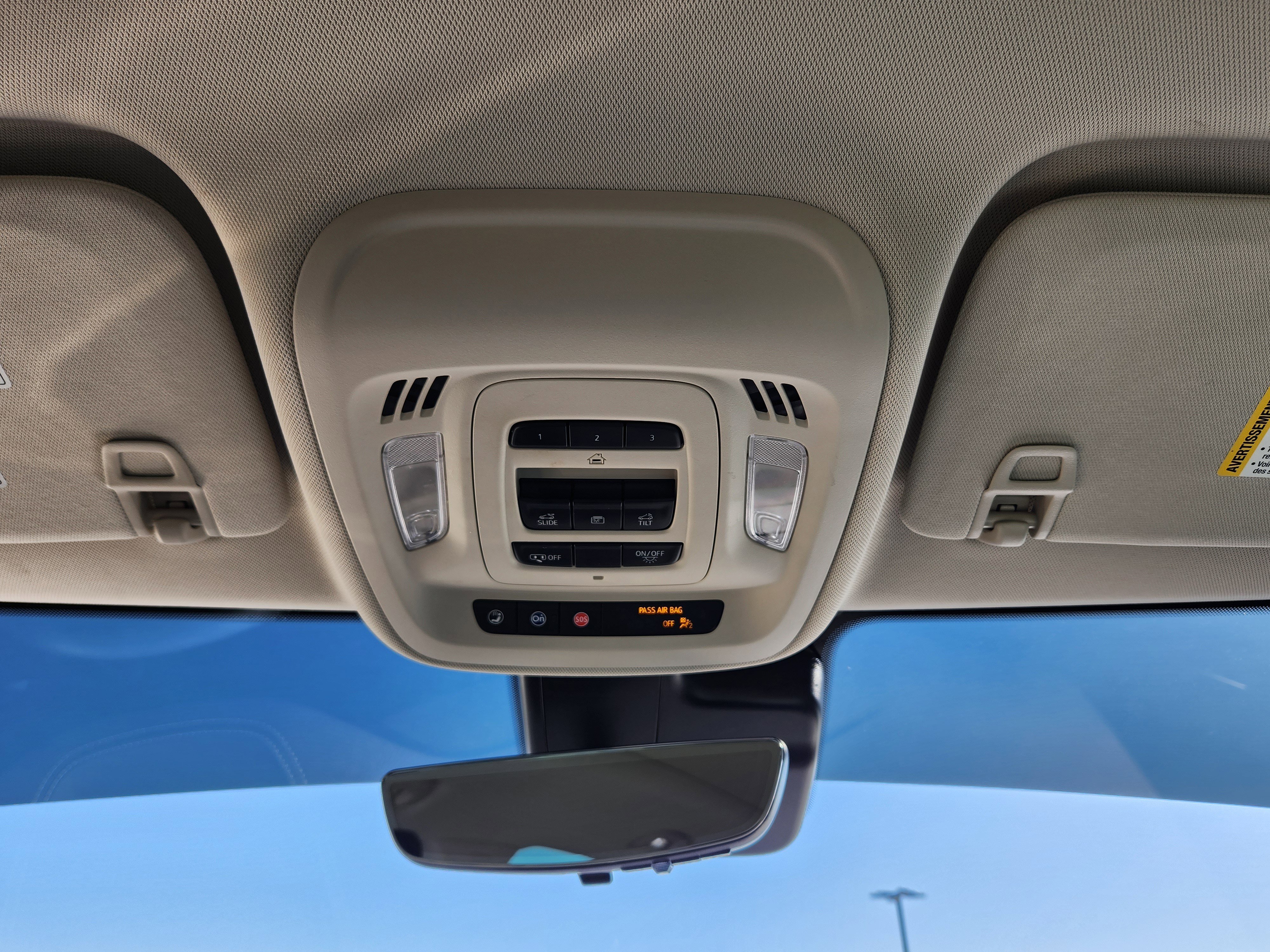 Used 2022 Buick Envision Avenir w/ Technology Package II image 20