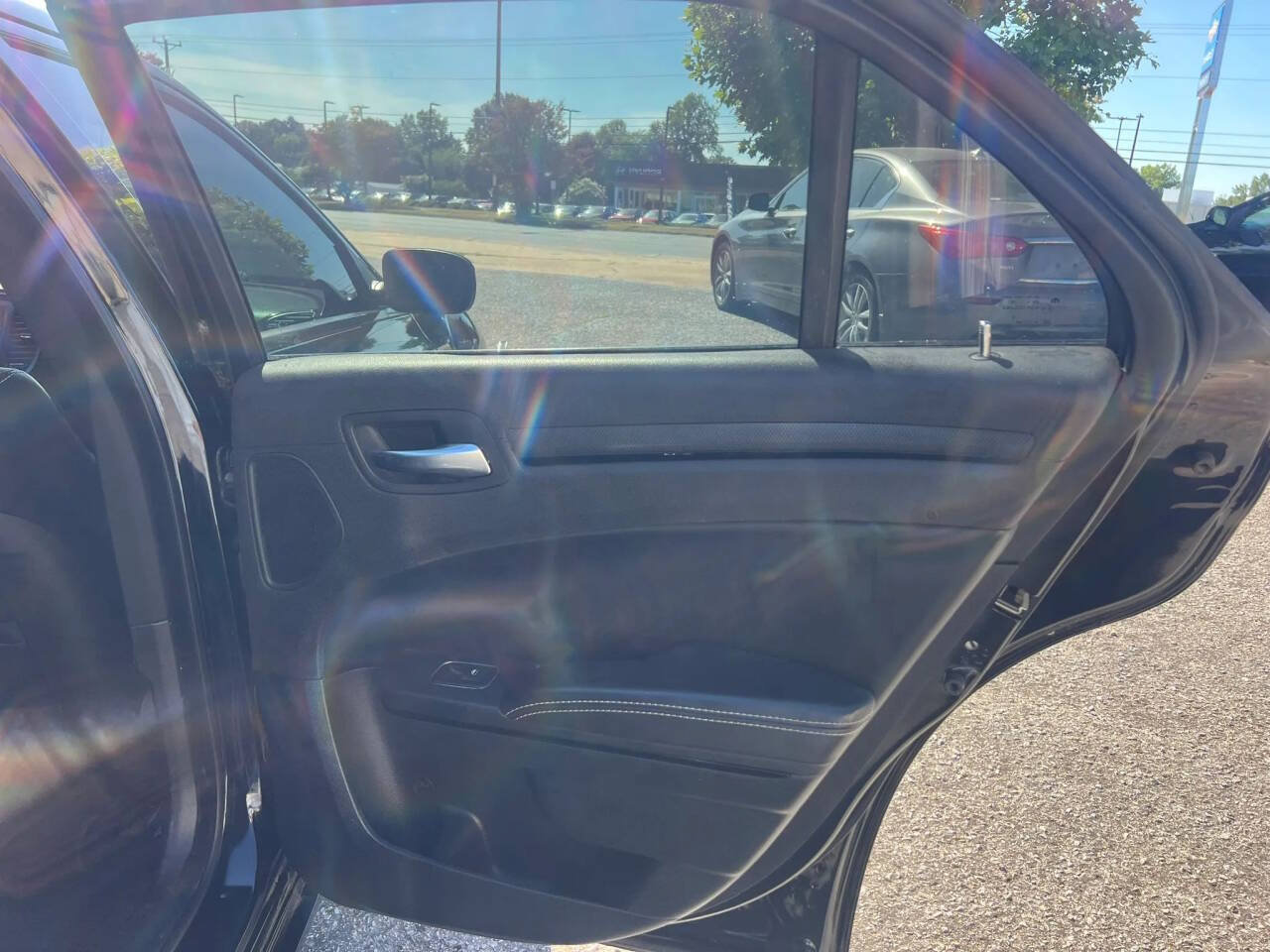 Used 2014 Chrysler 300 S AWD/4WD image 18