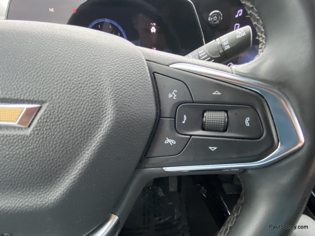 Used 2025 Chevrolet Trax LT w/ LT Convenience Package FWD image 27