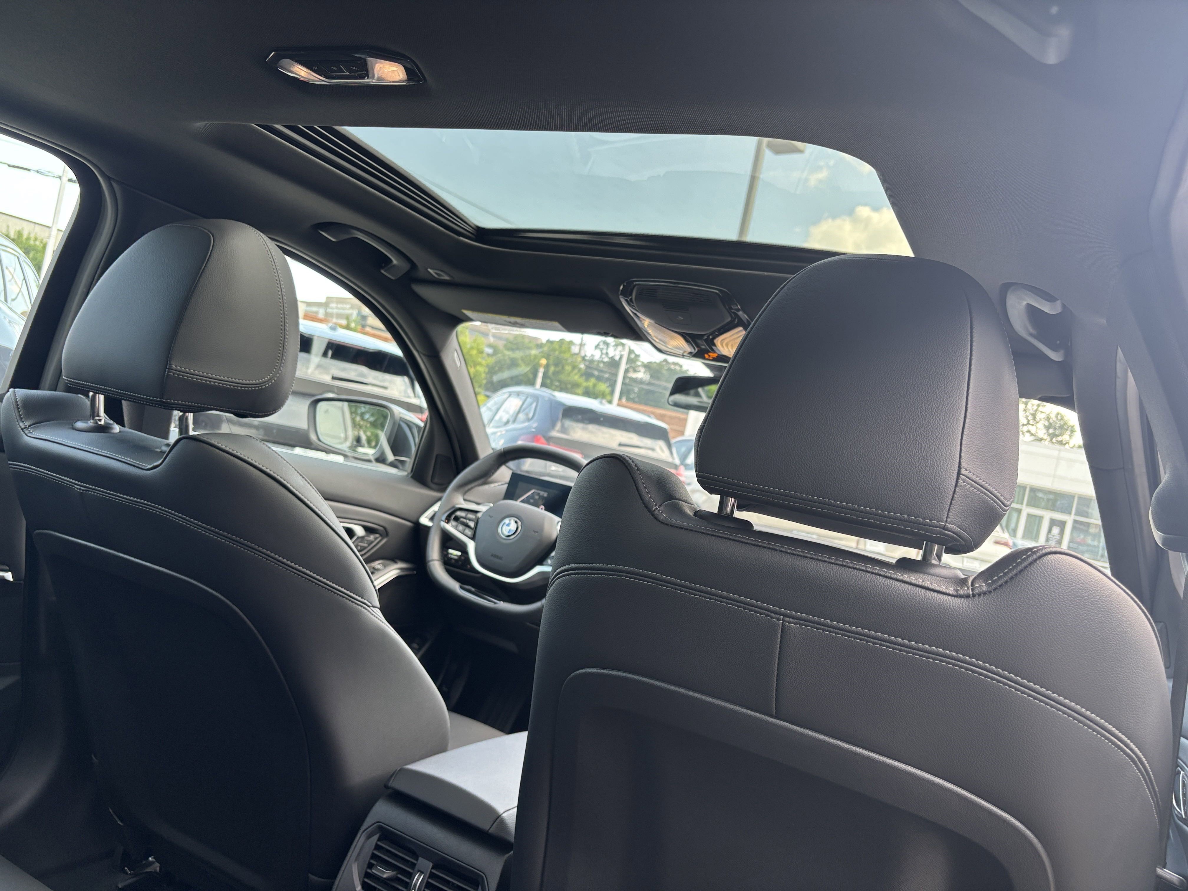 Used 2025 BMW 330i xDrive 330i xDrive image 38