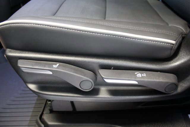 Used 2024 Cadillac Escalade Sport w/ LPO, ONYX Package image 17