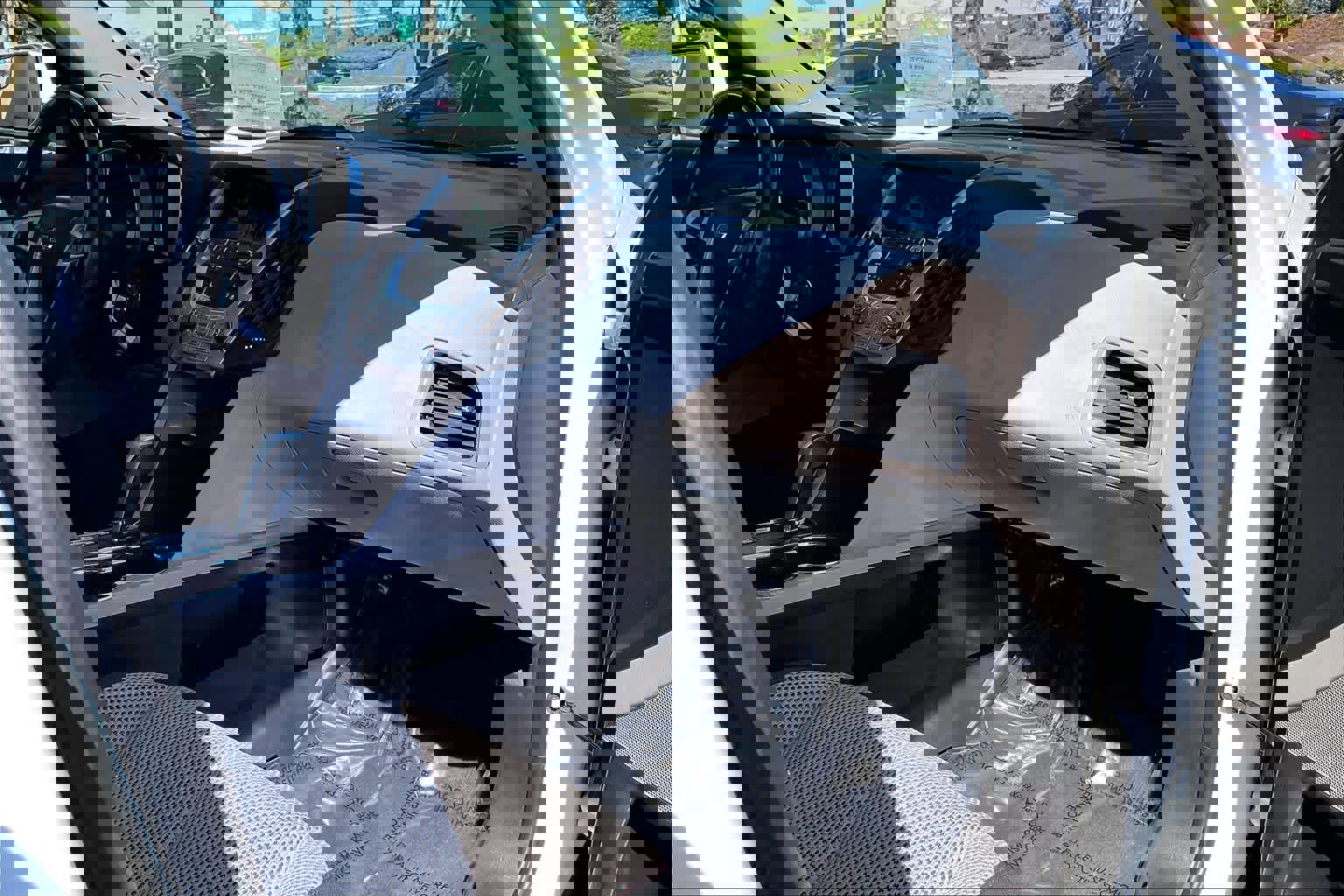 Used 2012 Chevrolet Equinox LT w/ Driver Convenience Package image 16