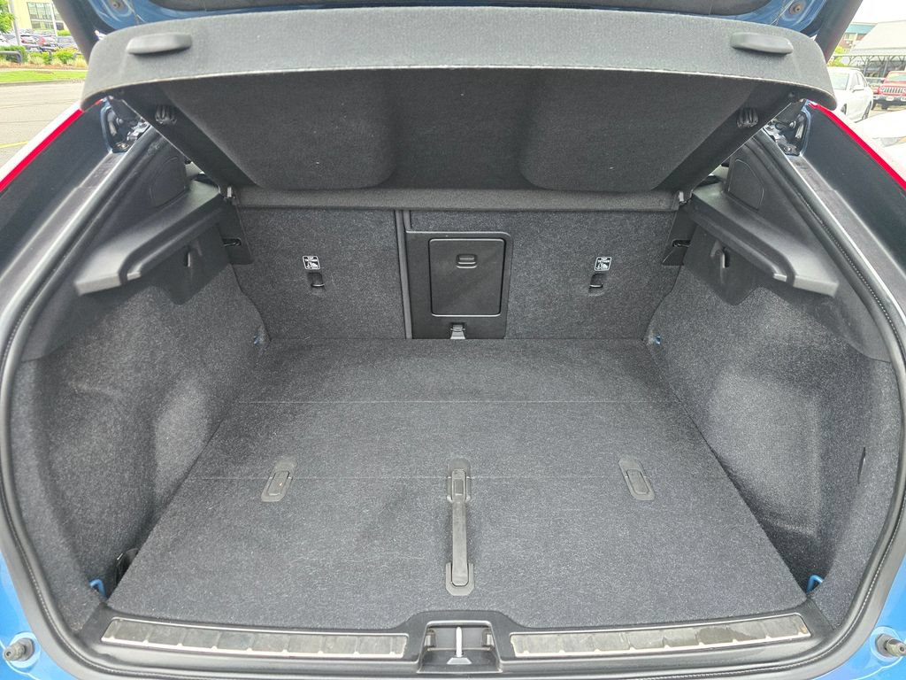Used 2023 Volvo C40 P8 Recharge Plus AWD/4WD image 7