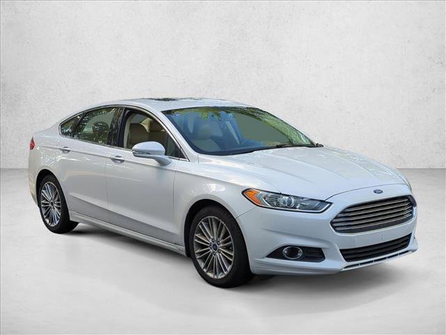 Used 2015 Ford Fusion SE w/ Equipment Group 202A FWD image 3