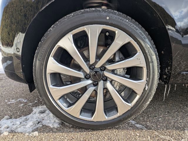 New 2026 Land Rover Range Rover Long Wheelbase SE image 21