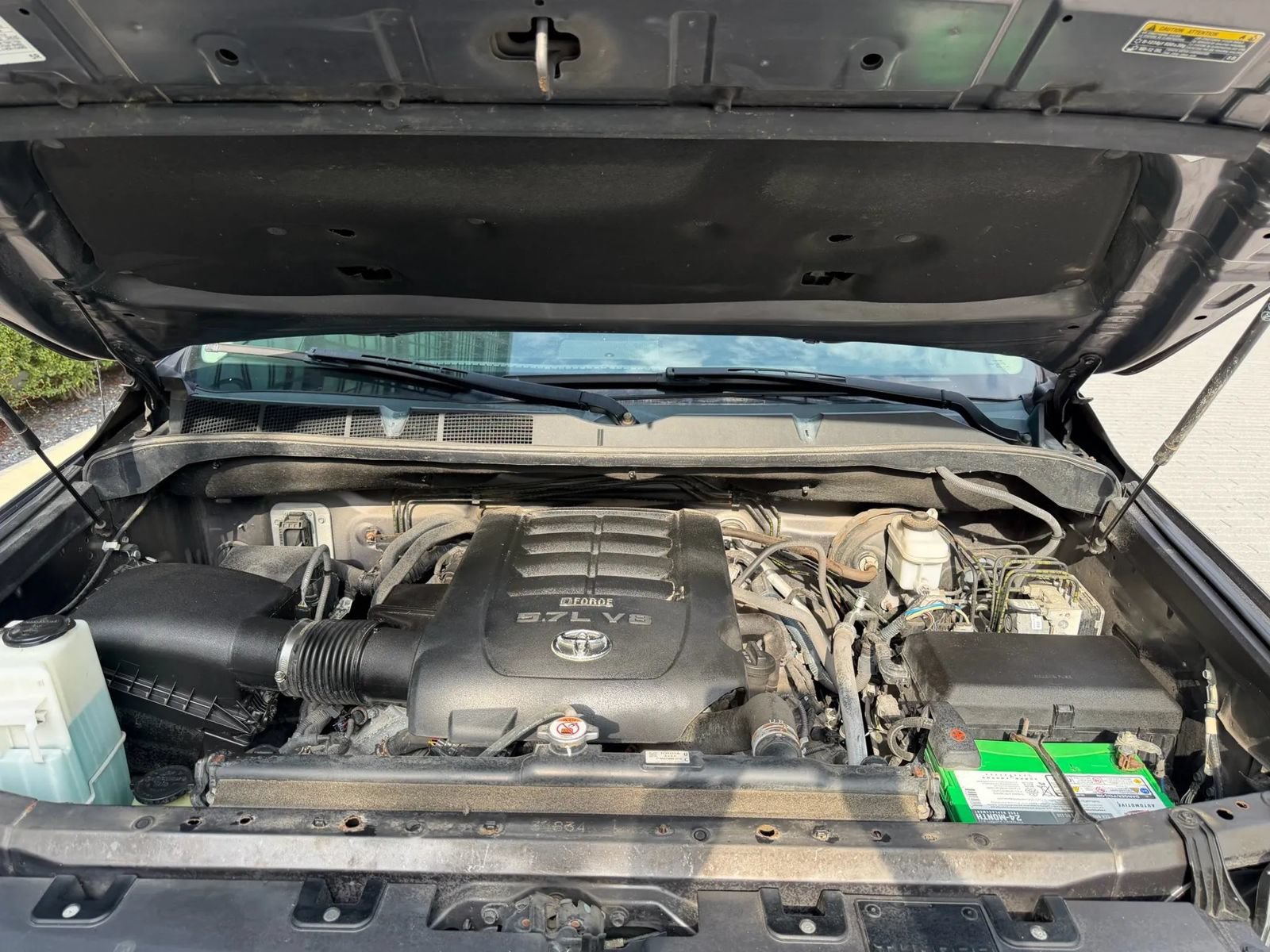 Used 2019 Toyota Tundra SR5 w/ Convenience Package AWD/4WD image 18