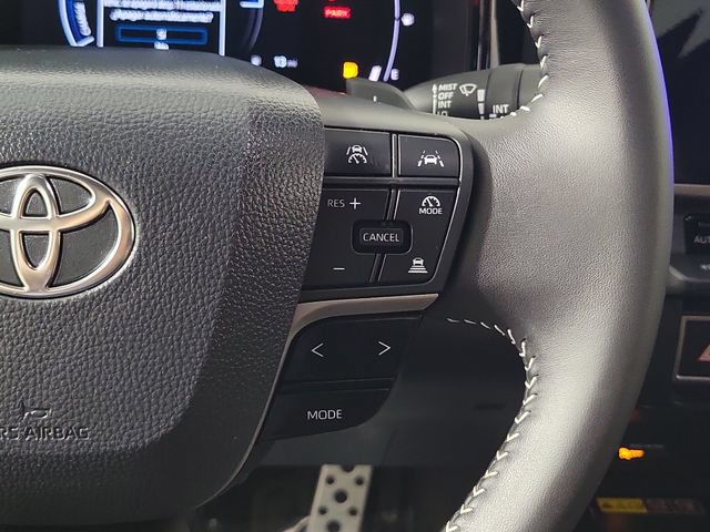 Used 2026 Toyota Camry SE FWD image 25