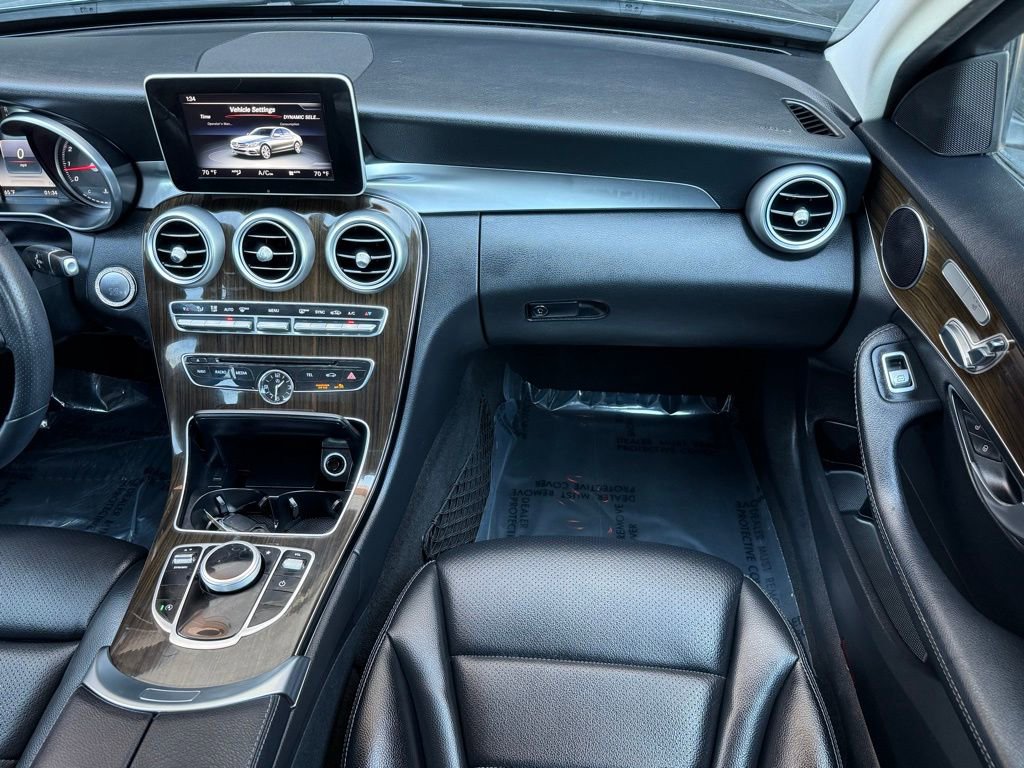 Used 2018 Mercedes-Benz C 300 4MATIC Sedan image 23