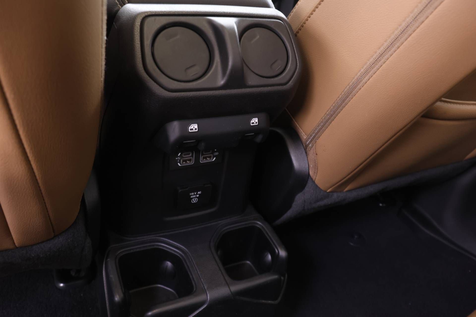 Used 2020 Jeep Gladiator Overland AWD/4WD image 14