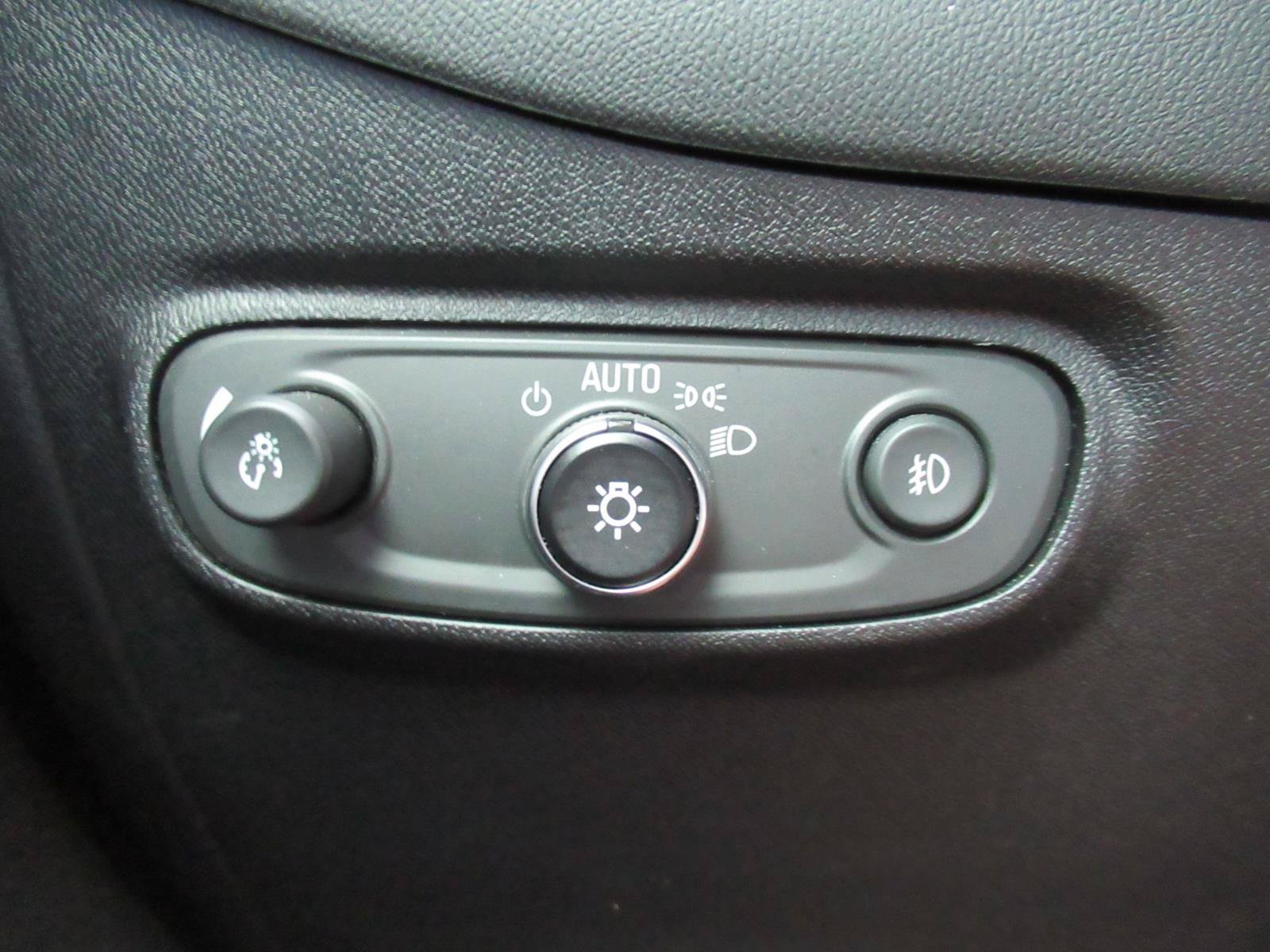 Used 2019 Chevrolet Equinox Premier FWD image 22