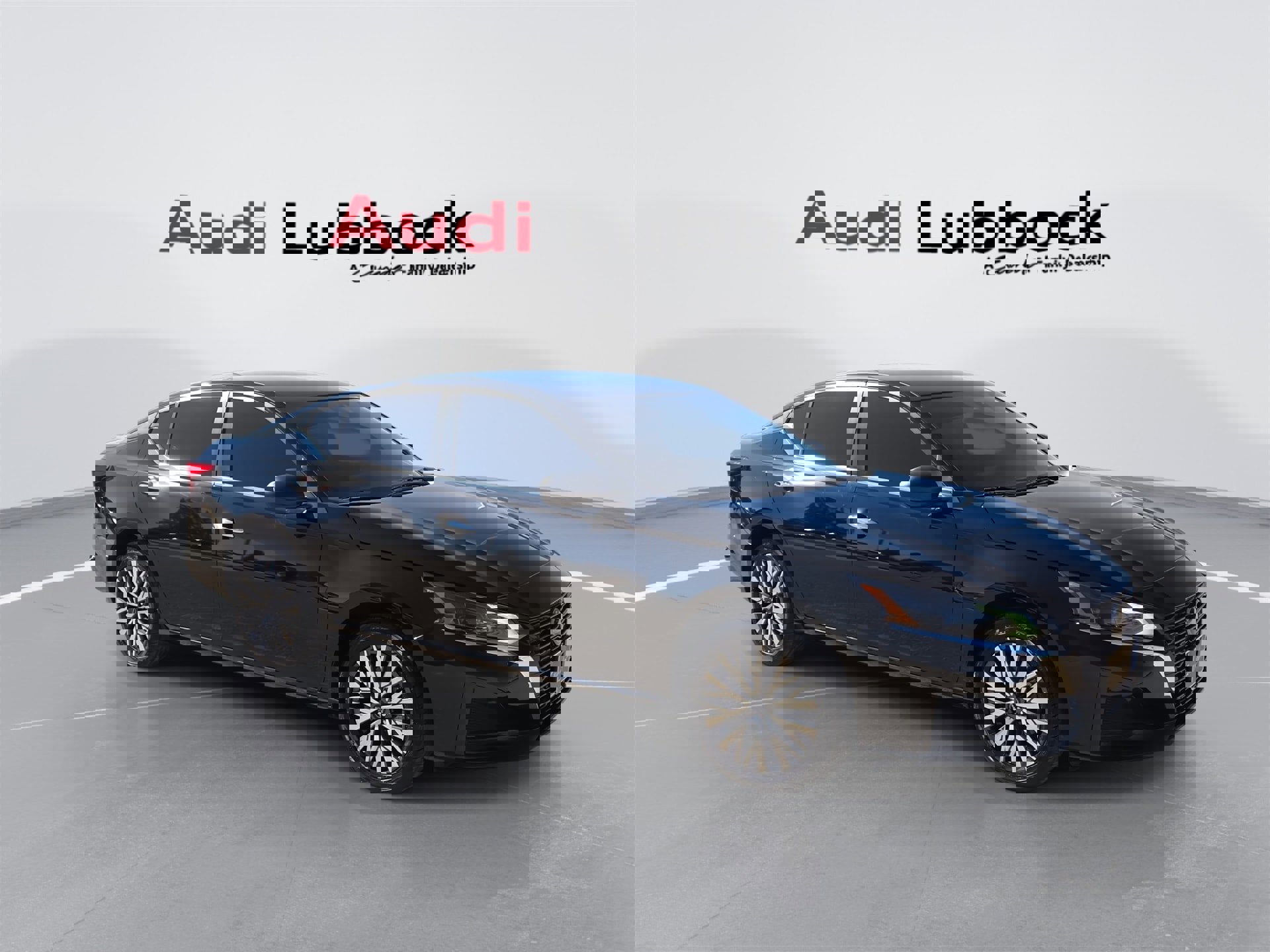 Used 2024 Nissan Altima 2.5 SV image 2