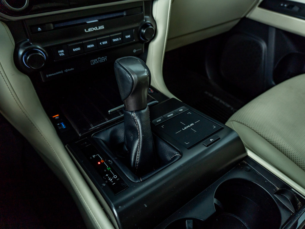 Used 2023 Lexus GX 460 Premium w/ Accessory Package AWD/4WD image 27