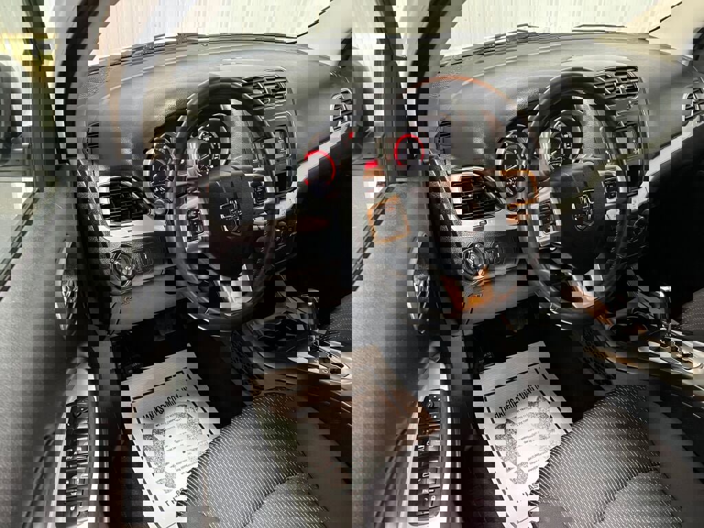 Used 2017 Dodge Journey SXT w/ Comfort/Convenience Group image 2