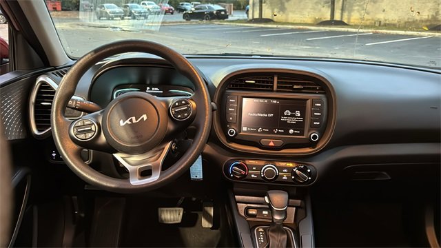 Used 2024 Kia Soul LX w/ Option Group 015 image 8